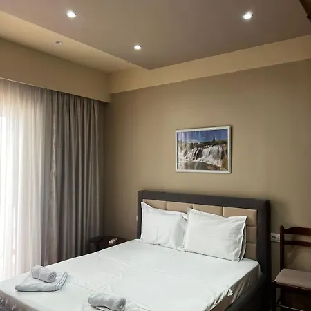 Guest house Iceberg Ksamil